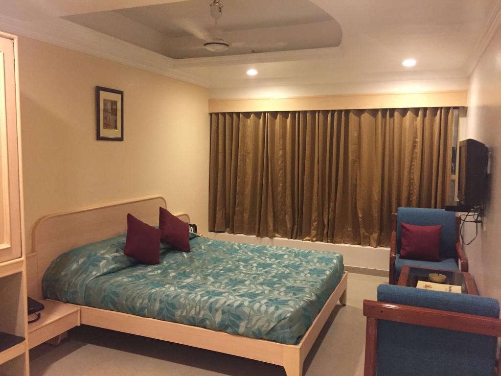 Hotel Sarthak Bhopal Room photo